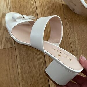 Kate Spade ♠️ Leather Womens white sandals.